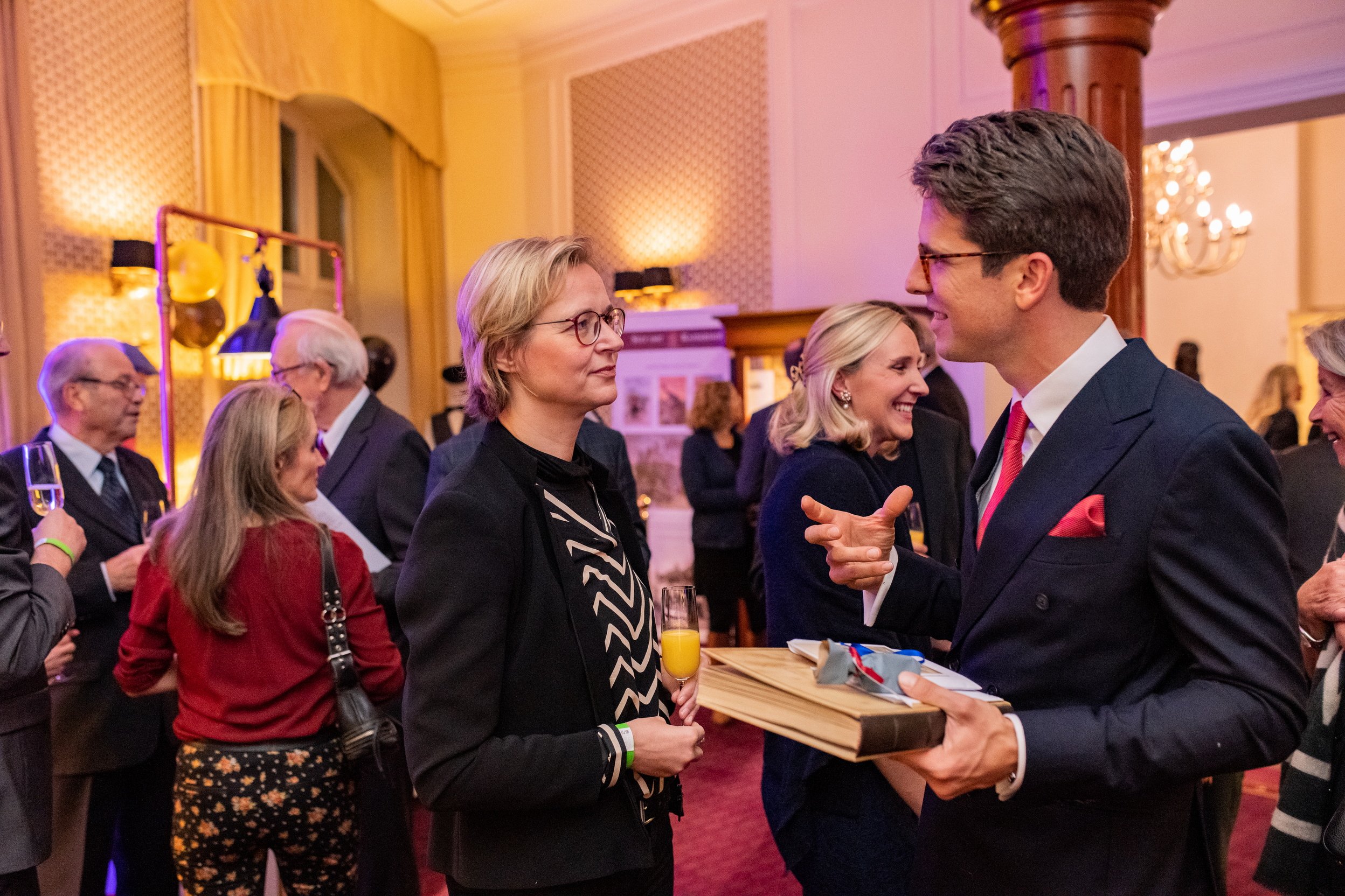 Jan-Philipp Miller im Gespräch mit Oberbürgermeisterin Katja Wolf